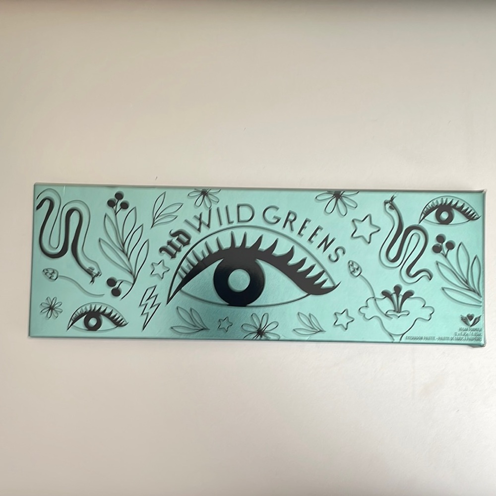 BNIB Urban Decay Wild Greens eyeshadow palette
